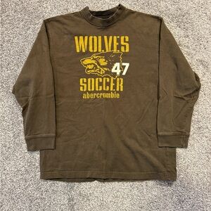 Abercrombie Youth Medium Green Spell Out Graphic Long Sleeve Tee Wolves Soccer